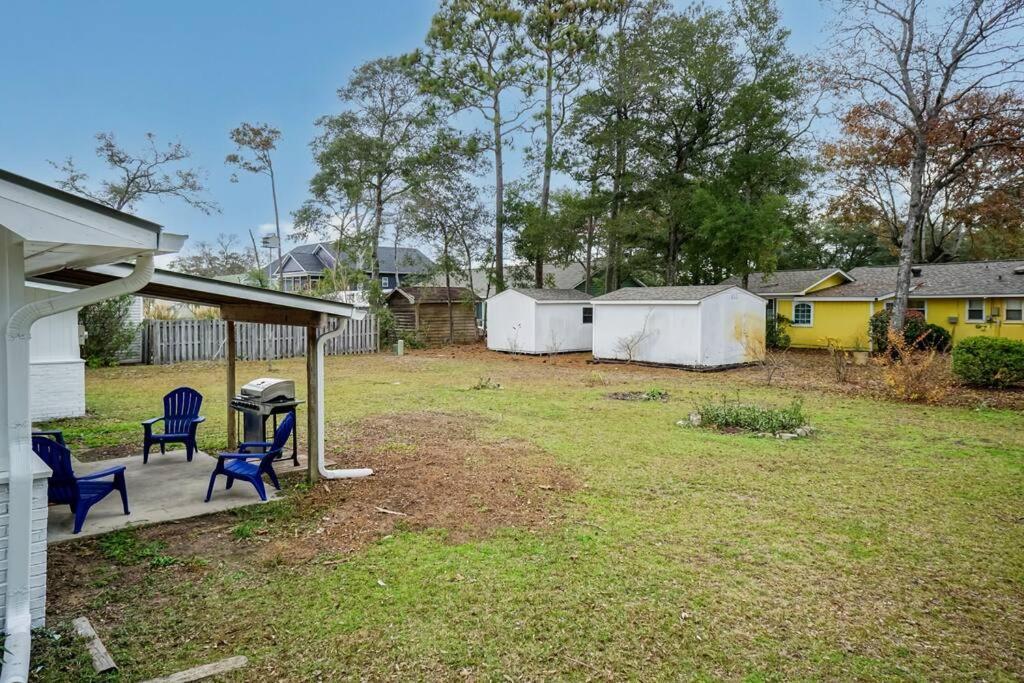 Island Joy - Newly Renovated/Walk To The Beach! Oak Island Exterior foto
